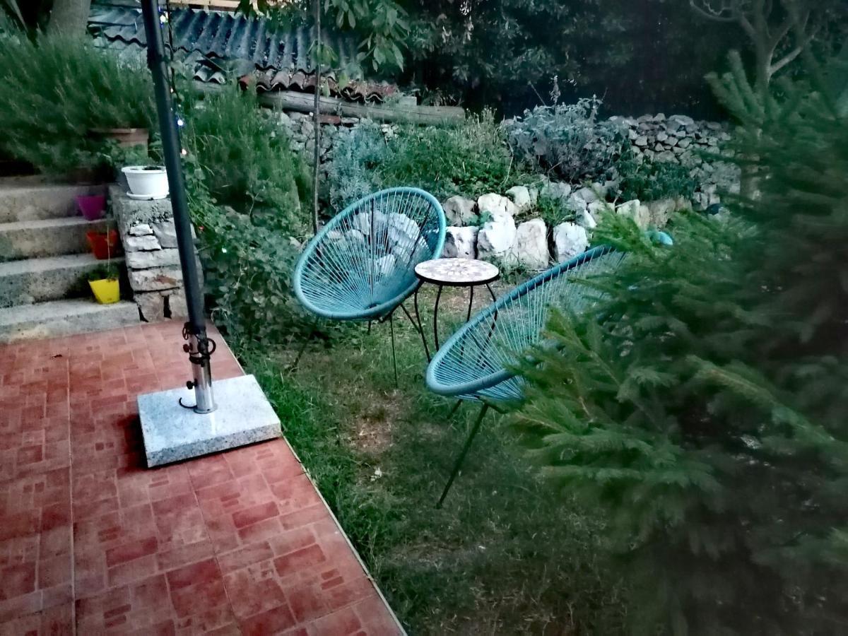 Ferienwohnung Dairos Mali Lošinj Exterior foto