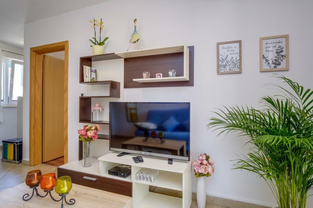 Ferienwohnung Dairos Mali Lošinj Exterior foto
